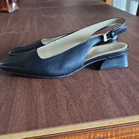 Naturalizer Black Slingback Flats - Picture 3 of 7